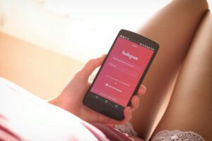 Does Instagram Notify When You Screenshot a Story?